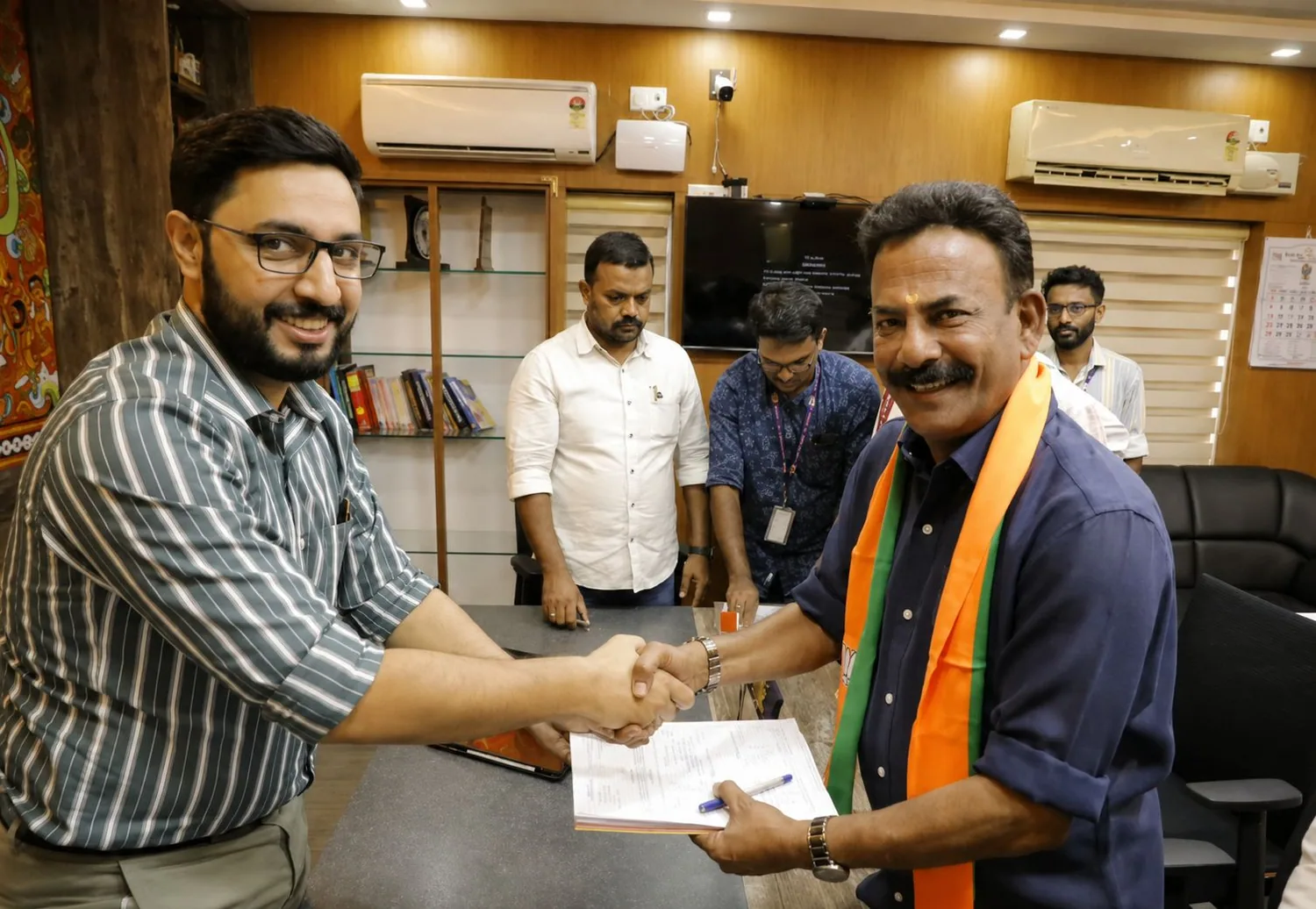 Major Ravi submitting nomination papers